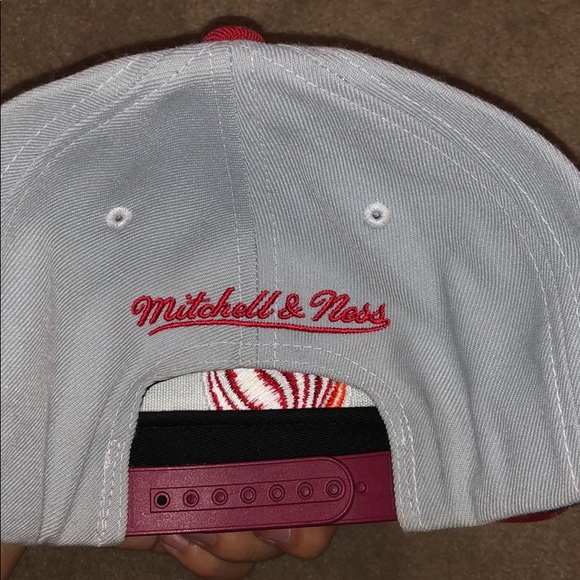 Mitchell & Ness Miami heat snapback - Picture 2 of 3